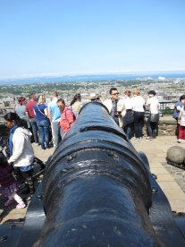 Cannons don't kill people, castles do. Edinburgh Castle.